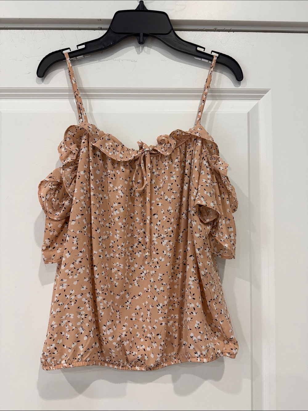 Sienna Sky Floral Cold Shoulder Ruffle Blouse Peach Size Large